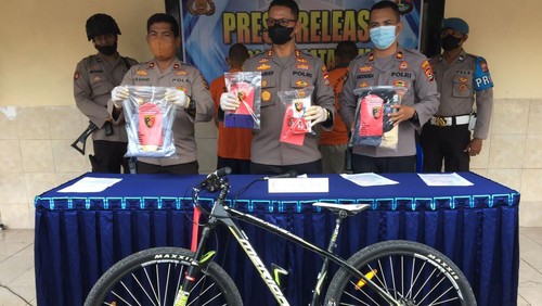 Seorang jukir asal Dompu di Kota Mataram, NTB, dibekuk usai mencuri sepeda, Rabu (9/11/2022).