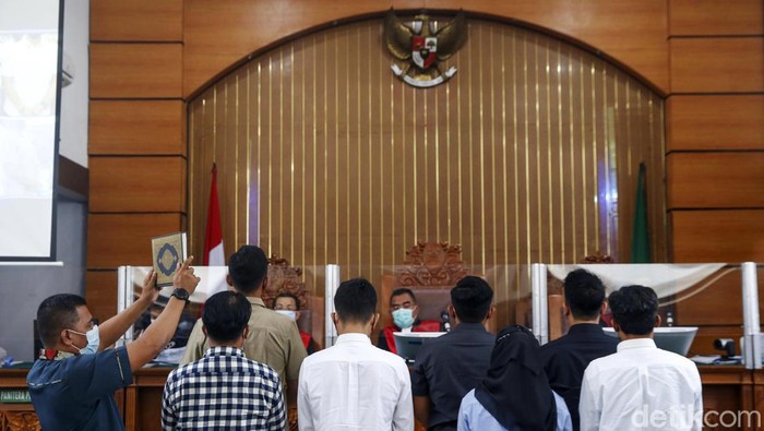 Terdakwa Ricky Rizal dan Kuat Maruf menjalani sidang lanjutan kasus pembunuhan Brigadir Yosua di PN Jaksel, Rabu (9/11/2022). Sidang menghadikan 10 orang saksi.
