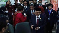 Wapres Maruf Amien mengunjungi Paviliun Indonesia di COP27 Sharm El-Sheikh Mesir, Maruf menyampaikan harapan agar COP27 ini menjadi COP implementasi. (Foto: Wapres Maruf Amin. Dok.KLHK)