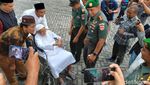 Momen Abu Bakar Baasyir Ikut Upacara Hari Pahlawan di Ponpes Ngruki