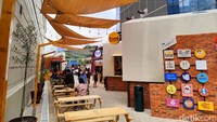 Tenant Chillax didominasi restoran, gerai makanan, dan minuman, serta beberapa tenant non F&B.