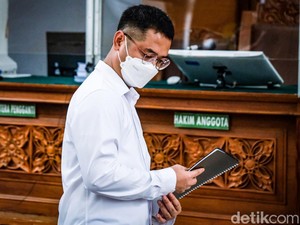 Jaksa ke AKP Irfan: Peraih Adhi Makayasa Harusnya Bisa Beri Teladan