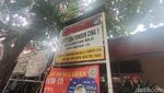 Kondisi SDN Pocin 1 Depok Tertutup Trotoar, Kini Dibikin Tangga