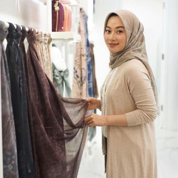 Allyssa Hawadi, Co-founder Benang Jarum.