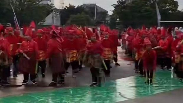 Anak-anak SD batal tampil di HUT Makassar ke-415.