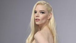 Anya Taylor-Joy Dikucilkan Disebut Gak Cantik, Kini Jadi Bintang Hollywood