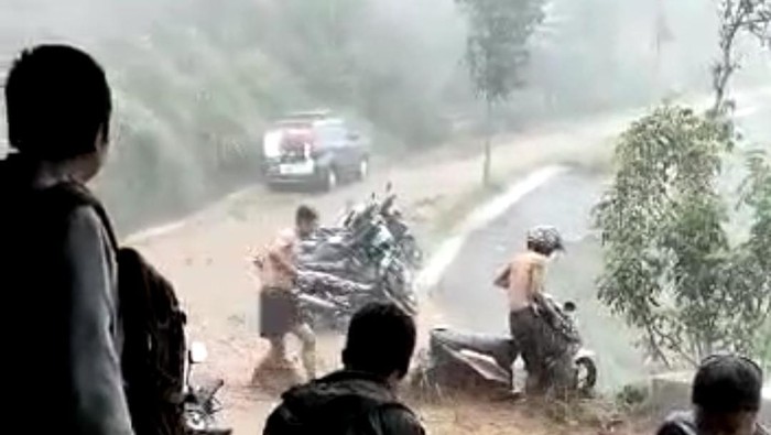 Banjir di Terasering Panyaweuyan.