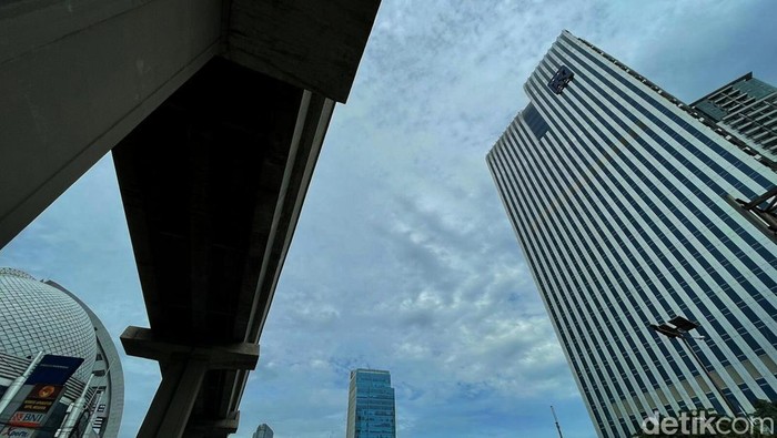 BMKG: Prakiraan Cuaca Besok 11 November 2022 Jakarta Prakiraan cuaca besok sudah diumumkan oleh BMKG. Informasi prakiraan cuaca besok berikut berlaku untuk wilayah Jakarta, Bogor, Depok, Tangerang, dan Bekasi.