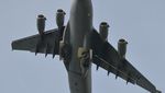 Potret Pesawat Jumbo Tentara AS yang Bikin Heboh Melayang di Langit Bali
