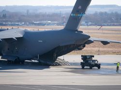 Wujud Boeing C-17 Globemaster III, Pesawat Raksasa yang Gegerkan Bali