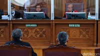 Seperti diketahui, Hendra Kurniawan dan Agus Nurpatria didakwa merusak CCTV yang membuat terhalanginya penyidikan kasus pembunuhan Brigadir Yosua Hutabarat.