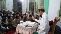 Ini dia momen pengajian yang diikuti Daniel Mananta. Foto: dok.ist