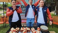 Meskipun non muslim, tetapi Daniel Mananta memiliki sikap toleransi yang tinggi. Ia bahkan memiliki hubungan baik dengan para pemuka agama Islam. Foto: Instagram @vjdaniel