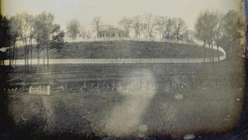 Foto ini merupakan foto tertua yang pernah diambil dari New York City pada tahun 1848. Foto ini dijual di lelang Sotheby pada tahun 2009 seharga $62.500. (Dok. Petapixel)  