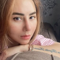 Wanita 48 tahun ini diketahui menjalani beberapa prosedur kecantikan, mu,ai dari facelift, rhinoplasty, operasi di dahi juga injeksi baby stemcell. Foto: Instagram/@femmypermatasari