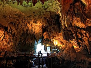 Disparbud Trenggalek Revitalisasi Infrastruktur Wisata di Gua Lawa