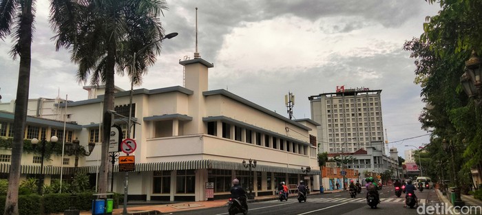 hotel majapahit surabaya