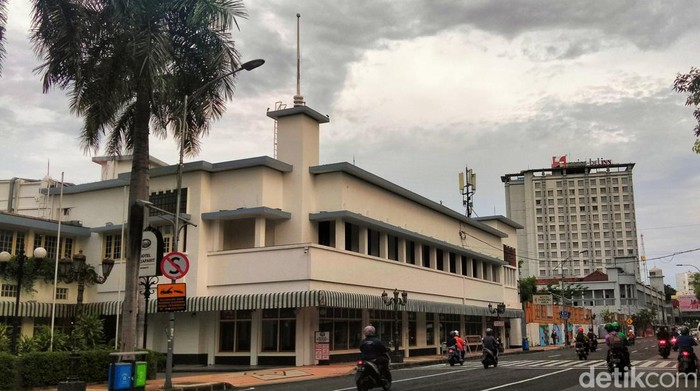 hotel majapahit surabaya