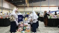 Para siswa sekolah dari Jakarta Timur sedang melakukan Wisata Literasi.  Foto: Tia Agnes/ detikcom