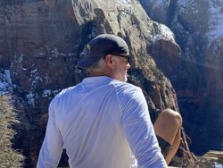 Ini Sosok Pria yang Disebut Kekasih Janda Bill Gates