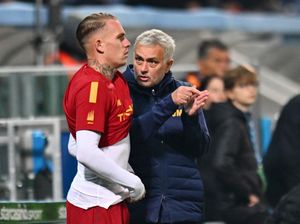 Bek Roma Ini Jelaskan Masalahnya dengan Mourinho