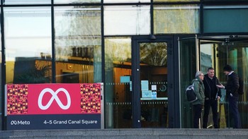 Suasana kantor Meta di Dublin, Irlandia, usai PHK diumumkan. Foto: Getty Images
