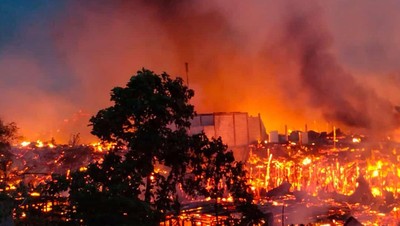 Potret Kebakaran Hebat di Serui Papua Hanguskan Permukiman hingga Kios