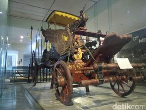 Kereta Singa Barong Cirebon yang Kental Akulturasi Budaya