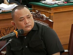 PHL Div Propam Siaga di Kantor Sambo hingga Tengah Malam, Hakim Heran