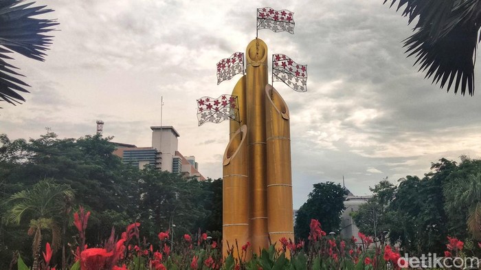 Monumen Bambu Runcing Monumen Bambu Runcing
