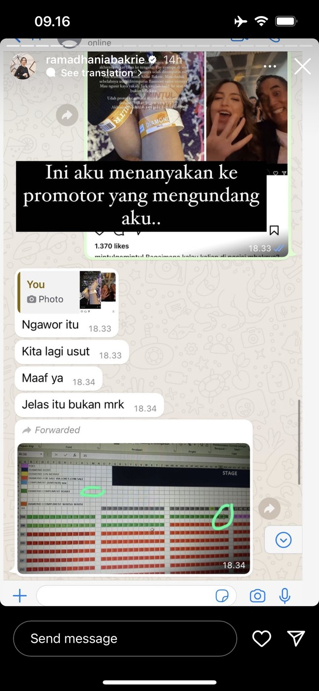 Dituding merebut bangku penonton lain, Nia pun segera menanyakan langsung ke promotor yang mengundangnya. Hasil percakapan dirinya dan sang promotor tersebut pun diunggah Nia ke akun Instagram Story. Promotor tersebut menjelaskan jika penonton itulah yang salah karena bangku deretan tempat Nia duduk itu tidak diperjual belikan. Foto: Instagram/@ramadhaniabakrie
