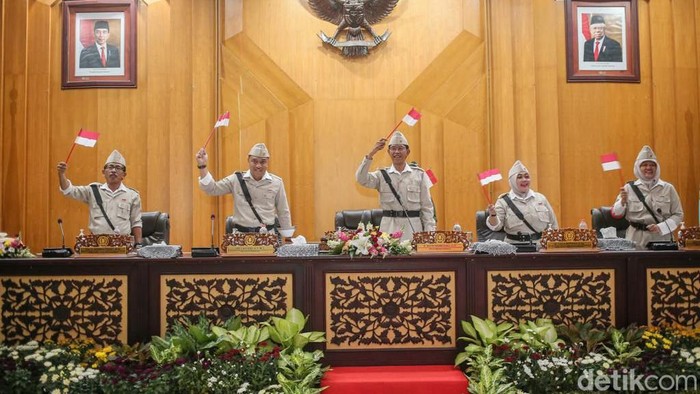penetapan apbd surabaya