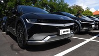 Pemerintah mendapatkan pinjaman mobil listrik dari beberapa pabrikan di tanah air untuk mendukung penyelenggaraan KTT G20 di Bali.