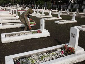 Ziarah ke Makam Pahlawan 10 November 2024, Ini Doa dan Tata Caranya