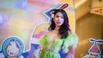 Potret Cantik Putri Pariwisata Kenakan Kostum Garuda