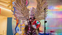 Finalis Putri Pariwisata 2021 yang juga menjadi Miss Sport Tourism Indonesia, Dita Zulaika, akan memperkenalkan kegagahan Indonesia melalui kostum Garuda Pancasila. Foto: Kenny Gida/detikcom