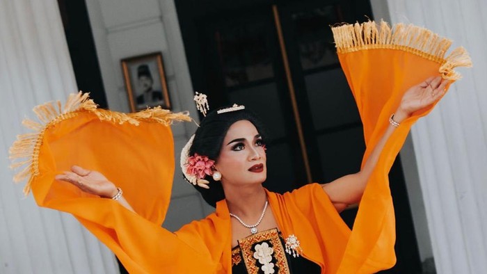 Rianto, penari lengger lanang asal Banyumas yang kini tinggal di Jepang.