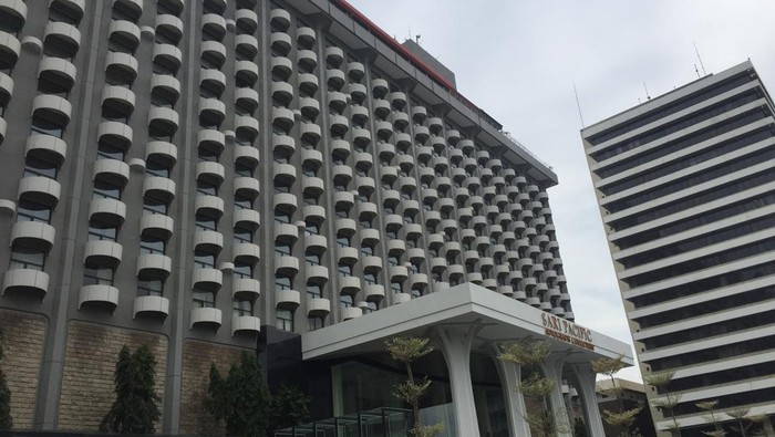 Sari Pacific Jakarta merayakan ulang tahunnya yang ke-46. Acara tersebut akan dihadiri oleh Menteri BUMN Erick Thohir.