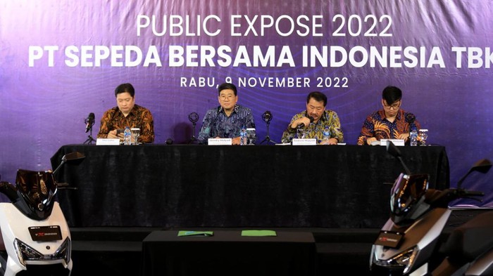 PT Sepeda Bersama Indonesia Tbk menargetkan Revenue di tahun 2023 sebesar Rp 500 milyar, sedangkan Laba diproyeksikan sebesar Rp 40 milyar.