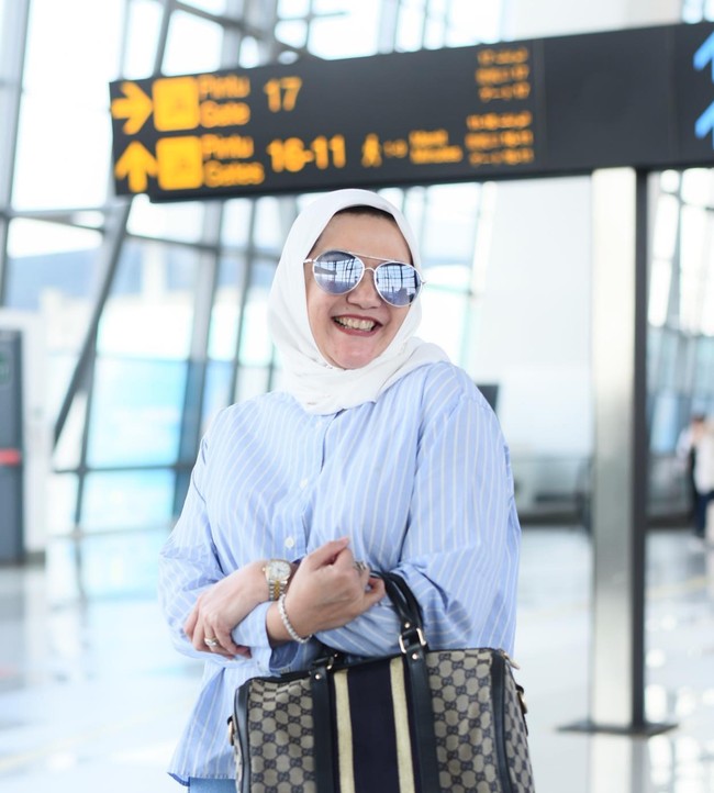 Walaupun bukan seorang selebriti namun Shanty cukup populer di media sosial. Di akun Instagram pribadinya Shanty sendiri sudah berhasil mengumpulkan sekitar 43,1 pengikut. Foto: Instagram/@shantywsh