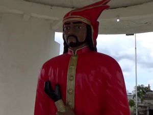 Patung Sultan Hasanuddin di Makassar Digolongkan Menjadi Patung Apa?