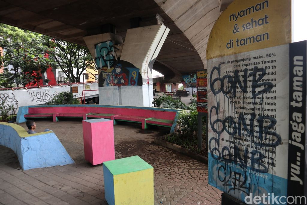 Taman Jomblo di Kota Bandung.