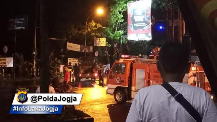 TKP kecelakaan di Jalan Magelang, Sleman, Kamis (10/11/2022).