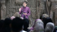 Usaha mikro kecil menengah (UMKM) menjadi salah satu tonggak perekonomian Indonesia. Terlebih, Indonesia dan dunia sedang menghadapi ancaman resesi global yang diprediksi akan terjadi pada tahun 2023 mendatang. Untuk itu, UMKM Indonesia perlu terus meningkatkan kapasitas dan inovasi. Hal ini yang coba dilakukan dalam event Legendary Brand Festival, yang akan digelar pada Februari 2023 mendatang.