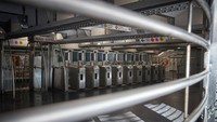 Stasiun Metro Place de la Republique terlihat kosong melompong ditinggal pekerjanya berdemo. Foto: Getty Images/Kiran Ridley