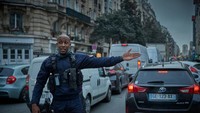 Akibat sarana transportasi yang lumpuh banyak warga Paris beralih memakai kendaraan pribadi dan membuat jalanan macet. Foto: Getty Images/Kiran Ridley