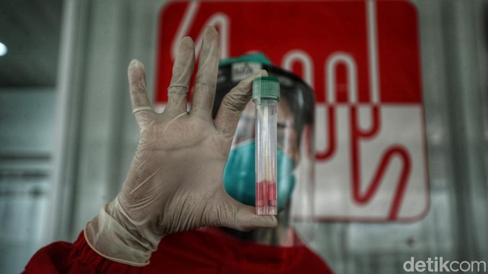 Pemerintah melaporkan adanya tambahan kasus baru positif Corona pada Kamis (10/11) sebanyak 6.294 kasus. Kasus COVID-19 terbanyak yaitu terjadi di DKI Jakarta.