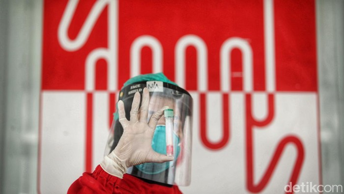 Pemerintah melaporkan adanya tambahan kasus baru positif Corona pada Kamis (10/11) sebanyak 6.294 kasus. Kasus COVID-19 terbanyak yaitu terjadi di DKI Jakarta.