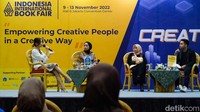 Selain pameran buku, juga terdapat talkshow dalam IIBF. 