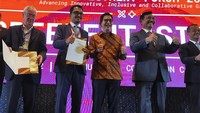 Penandatanganan kerjasama yang berlangsung di Bali ini dihadiri oleh CEO/Authorized Signature SBW Energy Bert Hufener, CEO/Presiden Direktur PT Maharaksa Biru Energi Tbk Bobby Gafur Umar, Ketua Umum KADIN Indonesia M. Arsjad Rasjid, Menteri Koordinator Kemaritiman dan Investasi Luhut Binsar Pandjaitan, dan Menteri Investasi/Kepala Badan Koordinasi Penanaman Modal (BKPM) Bahlil Lahadalia.